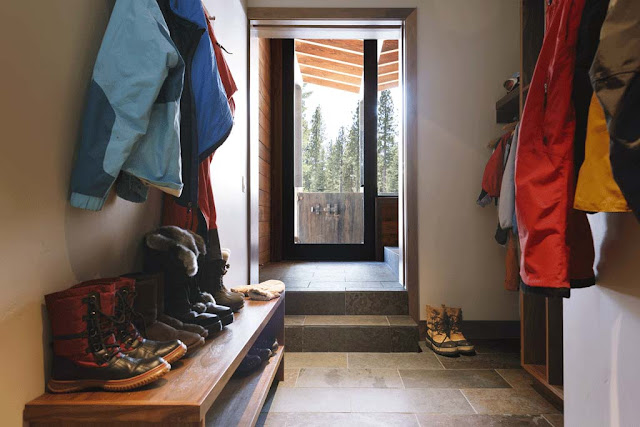 mud room