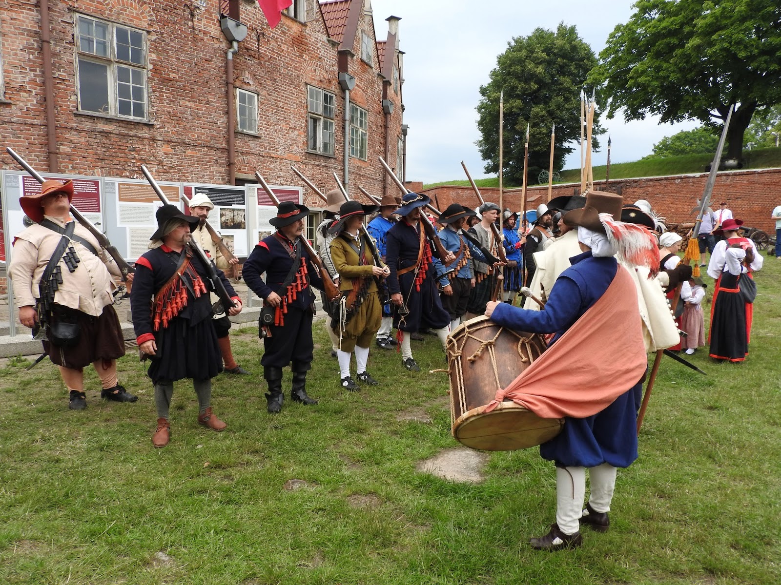 Viam supervadet vadens RU: Гданьск, исторический фестиваль "Wisłoujście ...