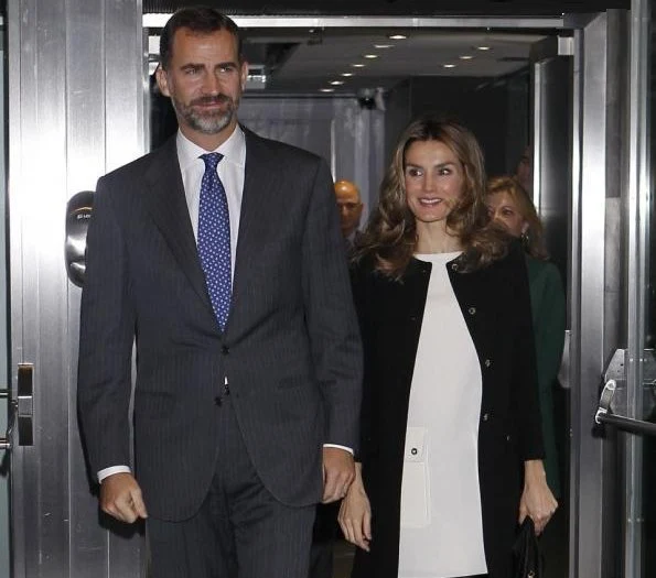 Crown Princess Letizia and Crown Prince Felipe attended the award ceremony of the Living Awards 2012 at Rafael del Pino Auditorum