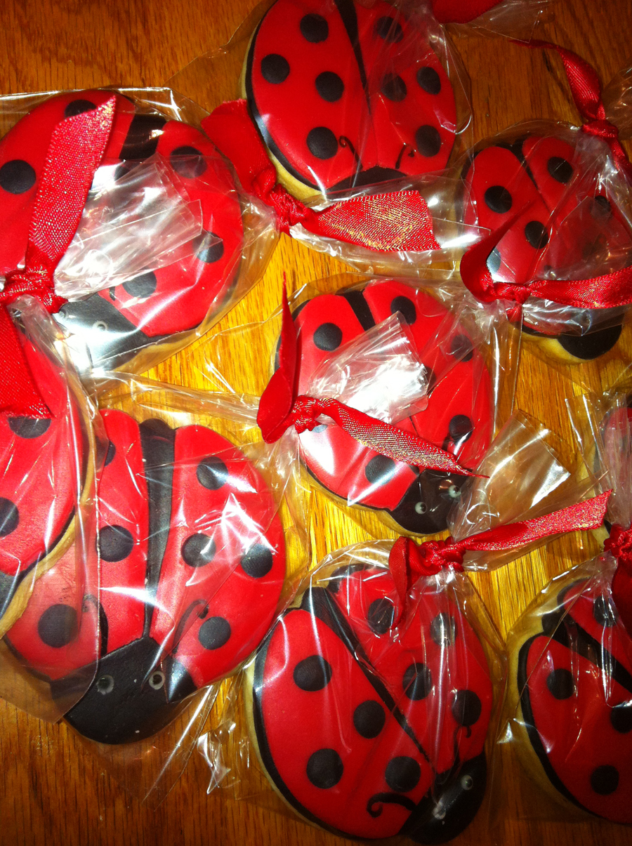 leelees-cake-abilities-ladybug-cookies
