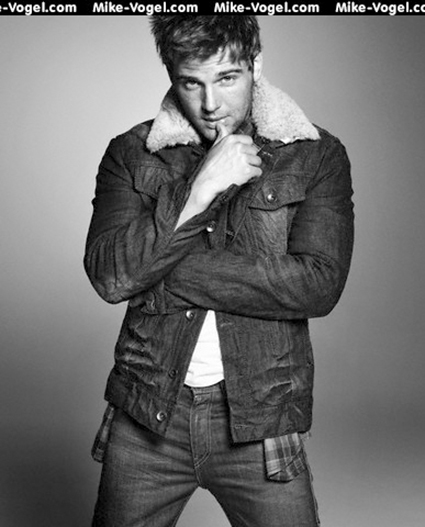 birthdays: Mike Vogel (photos)