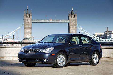 Chrysler Sebring 200C Sedan CAR REVIEWS PRICES AND INSURANCE
