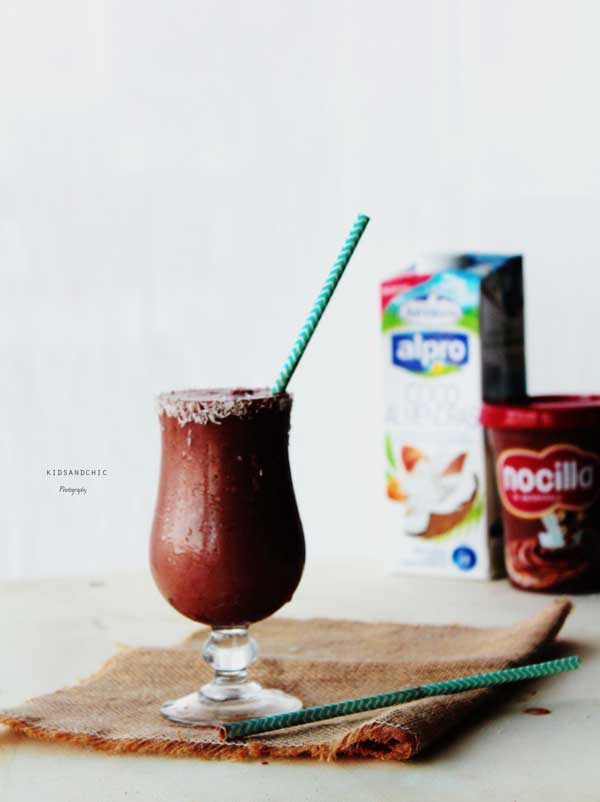 smothie de nocilla y leche de coco -kidsandchic-quebox -singluten