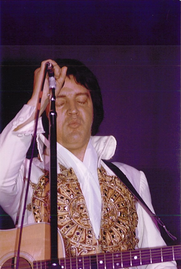 ELVIS PRESLEY PHOTO´S BLOG 3 19701977 Elvis Presley On Tour 1977 Photo Special Page 75