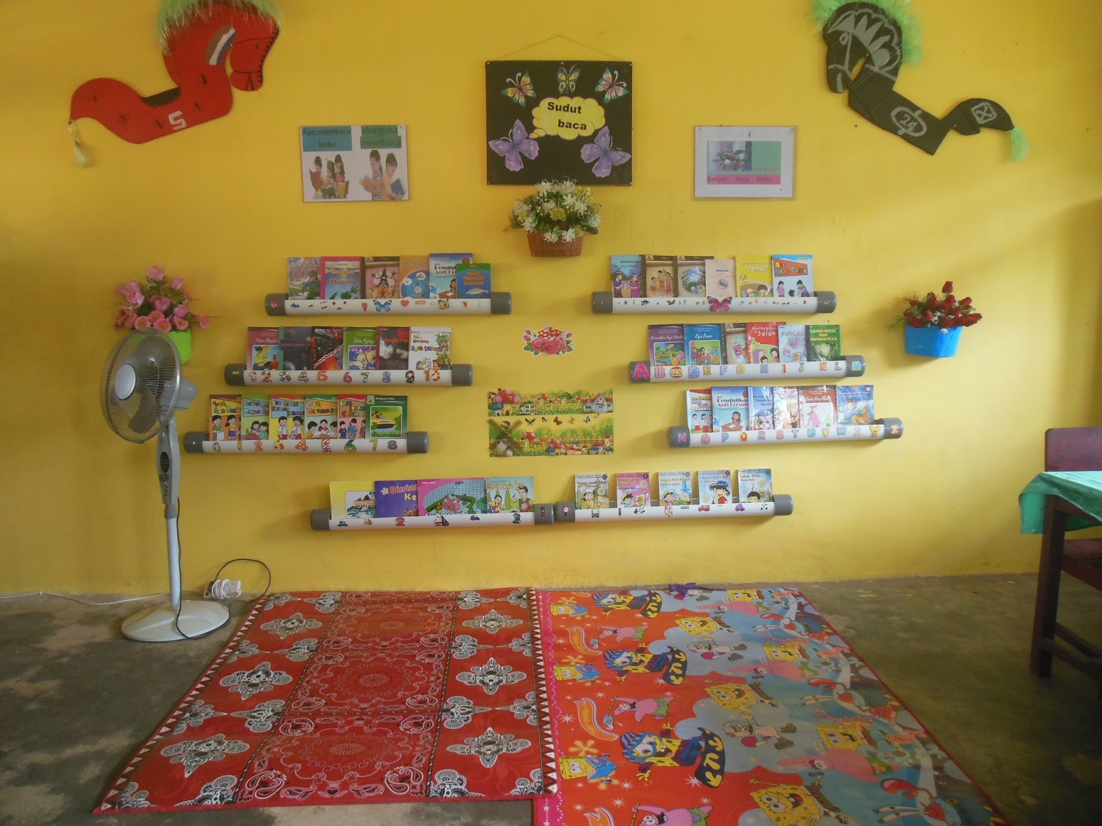 reading sudut preschool