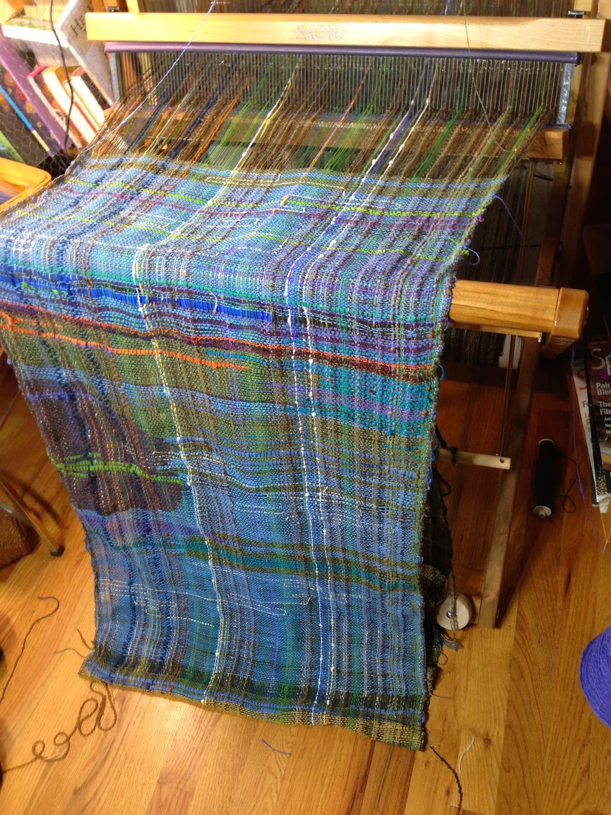 CENTERING WITH FIBER Bags for Saori looms, Friends weave together ,my new Saori weaving