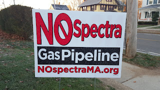 anti-pipeline sign on Franklin lawn