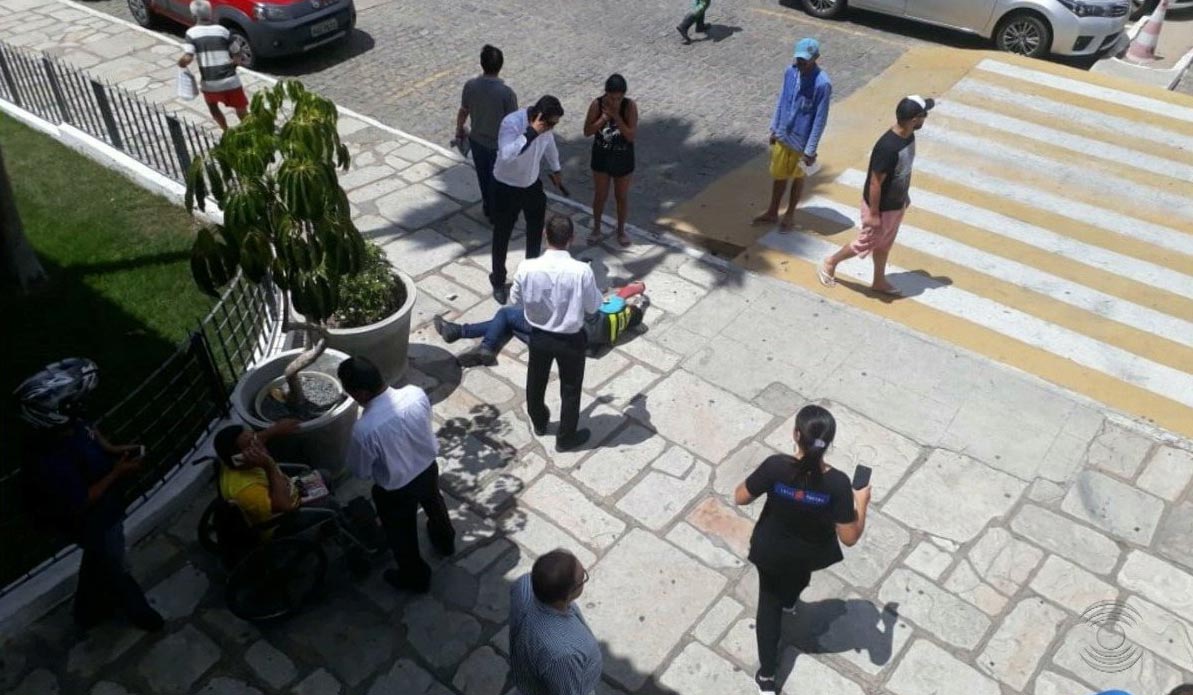 Mototaxista é baleado após briga por vaga em estacionamento