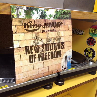 Tony Rebel - Macka B What's Going On Tony Rebel - Macka B What's Going On