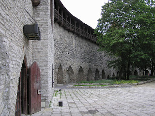 Таллиннская городская стена.Девичья Башня