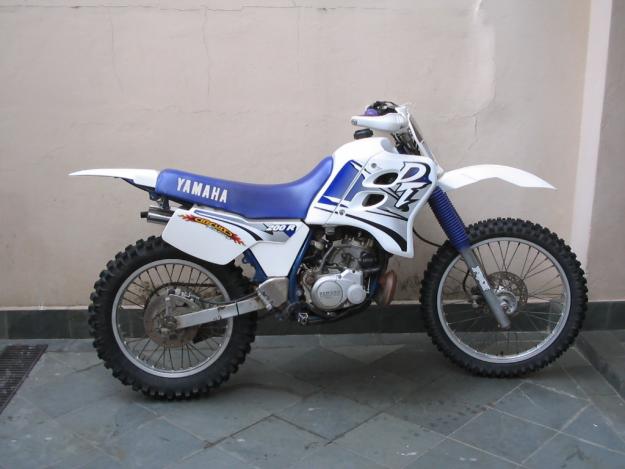 Yamaha DT 200 R - R$ 2.600,00, Moto para trilha; documentos…