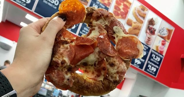 You Can Get a Pepperoni Pretzel at Sam's Club If You Know to Ask | Brand  Eating