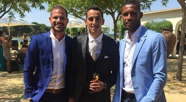 Το πήρε το κορίτσι ο αρχηγός! (pics)