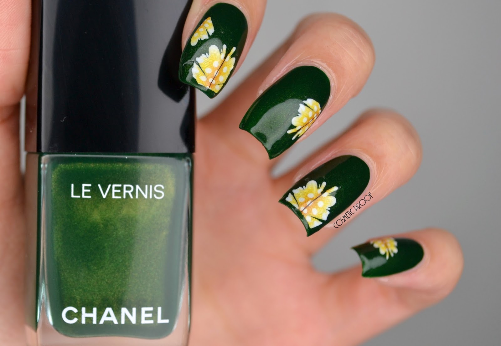 NAILS, Chanel #536 Emeraude with Bonus Nail Art