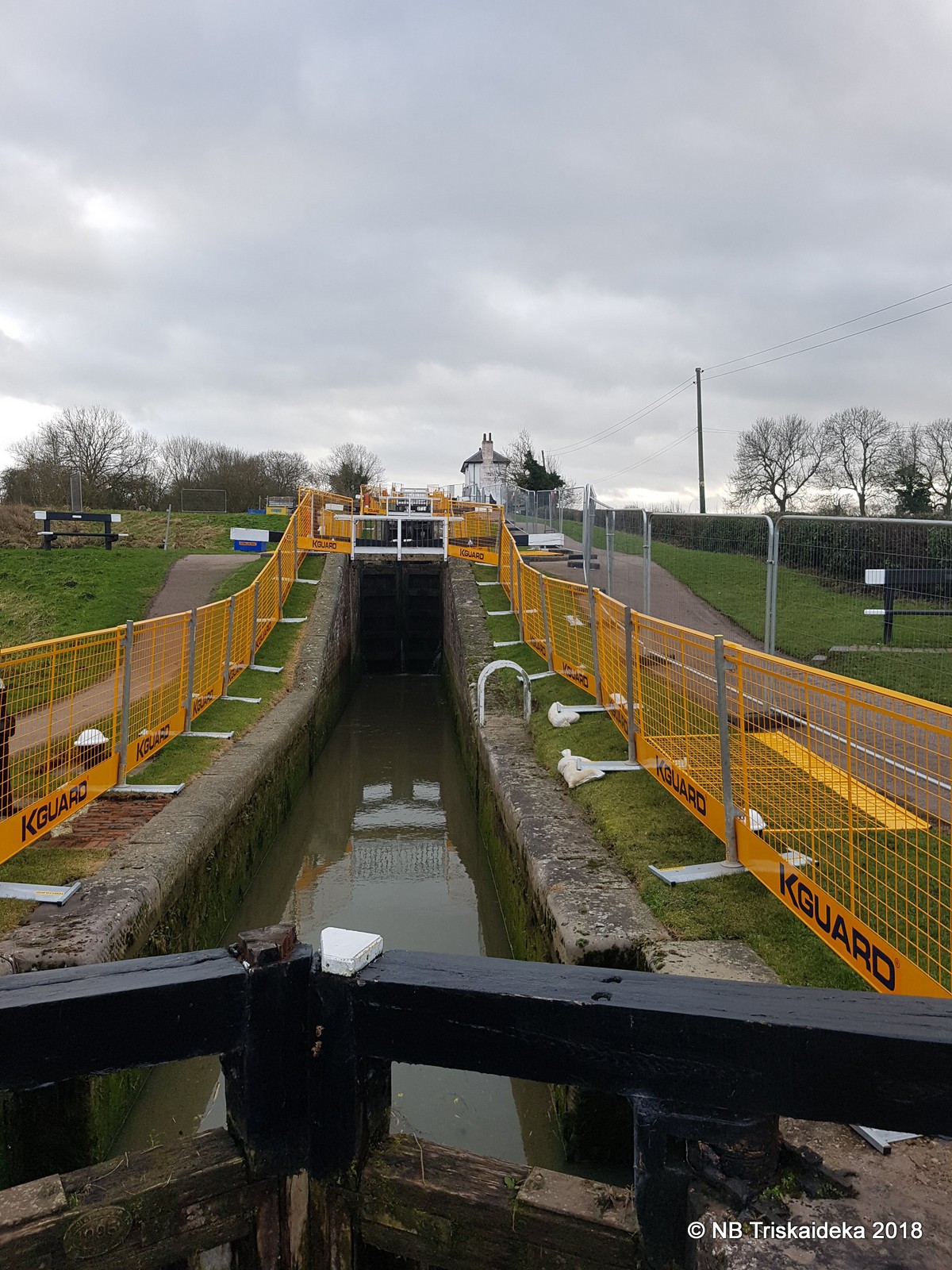 NB Triskaideka Foxton Locks work underway