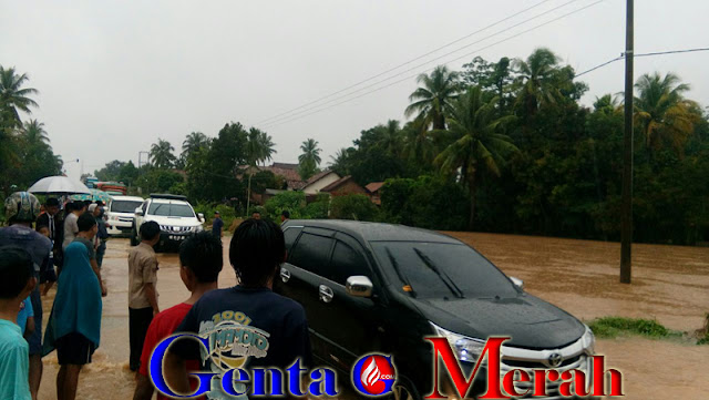 Akibat Banjir di Lamteng, Dua Orang Tewas dan Hanyutkan Kendaraan  
