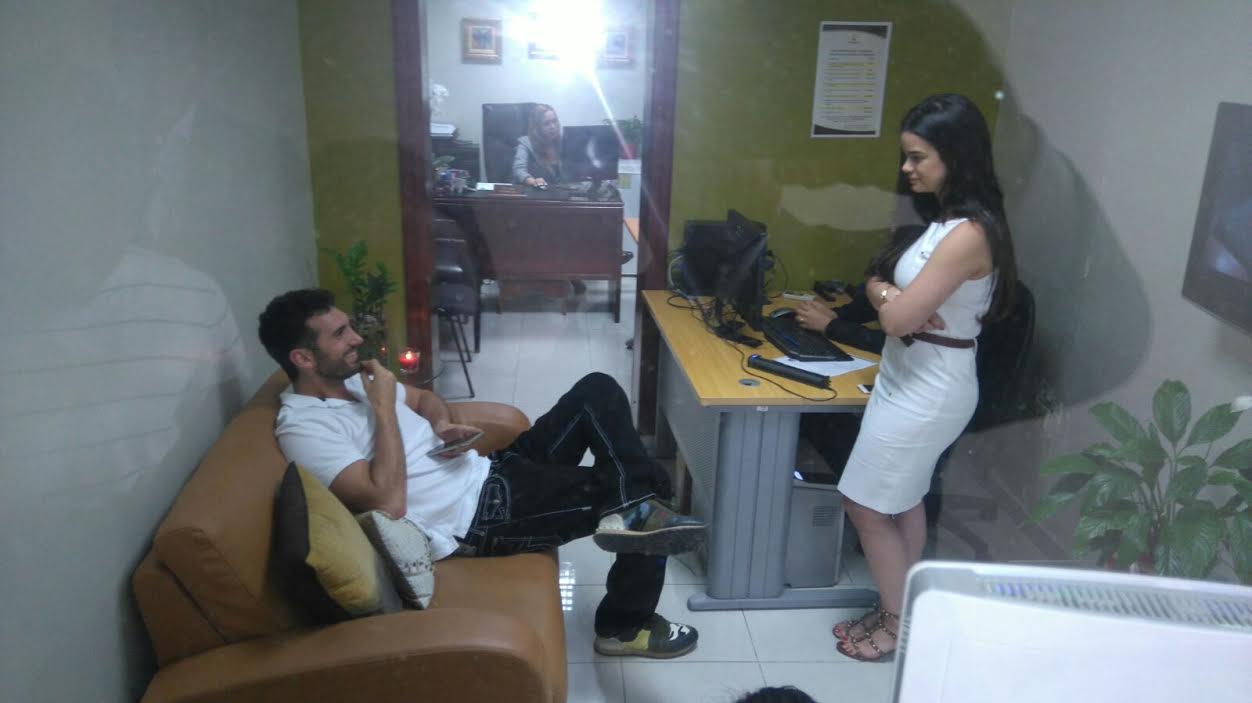 NICOLE FERNANDEZ LA HIJA DE LEONEL FERNANDEZ BUSCA NUEVA CEDULA Y APOYA