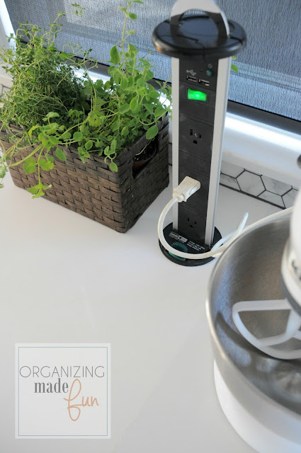 White quartz counters with pop up power pod :: OrganizingMadeFun.com