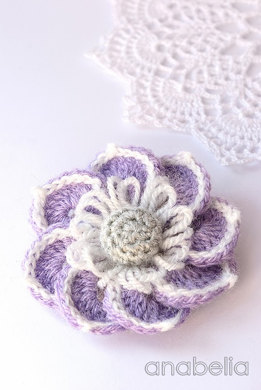 Lily crochet brooch by Anabelia