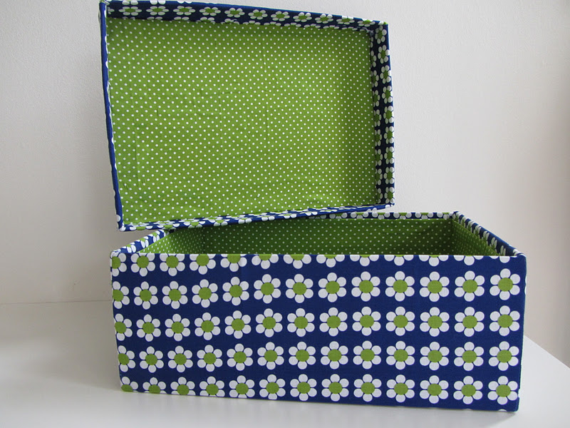 Prym Naaidoos hout met stof 36x19x30cm donker | Naaidoos | Mijn Hobby winkeltje