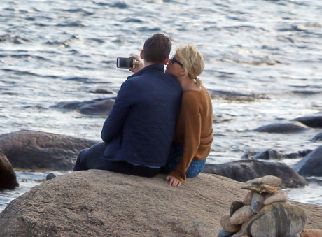 HOT: Taylor Swift lo anh hon 'Loki' Tom Hiddleston 2 tuan sau khi chia tay Calvin Harris - Anh 5