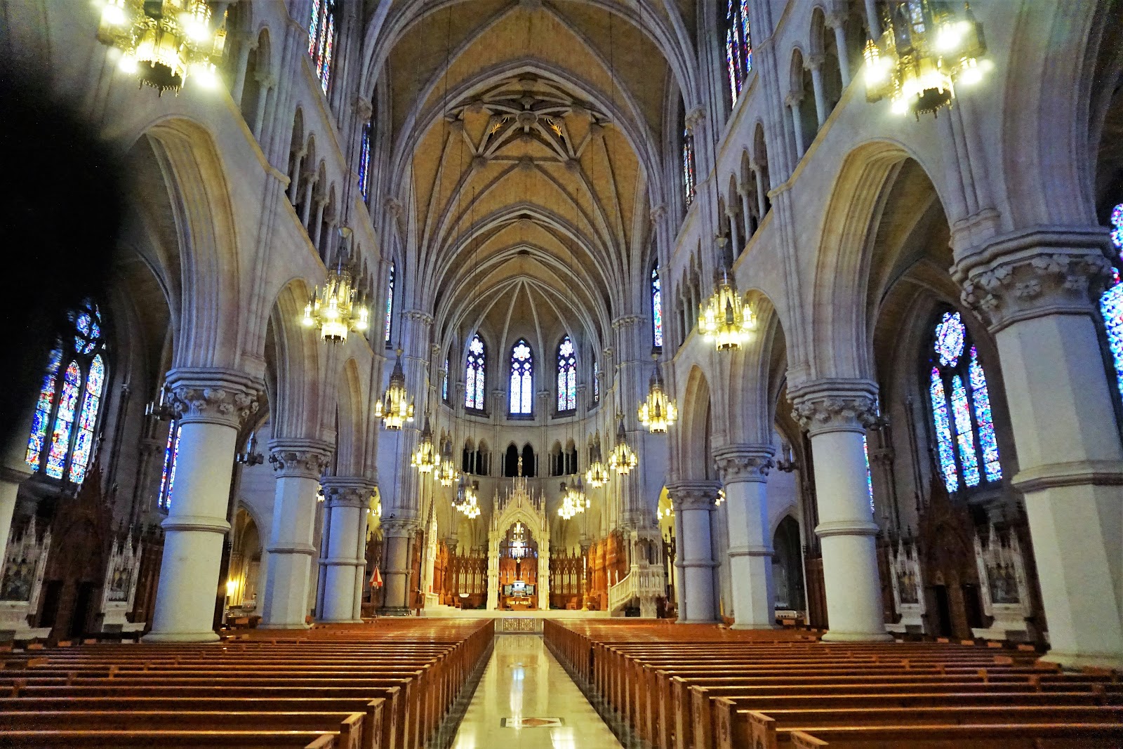 Souvenir Chronicles NEWARK, NEW JERSEY CATHEDRAL BASILICA OF THE SACRED HEART