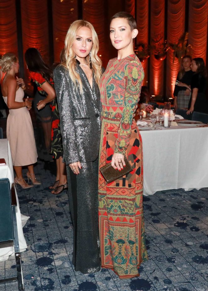 Kate Hudson in Etro - Stylish Starlets