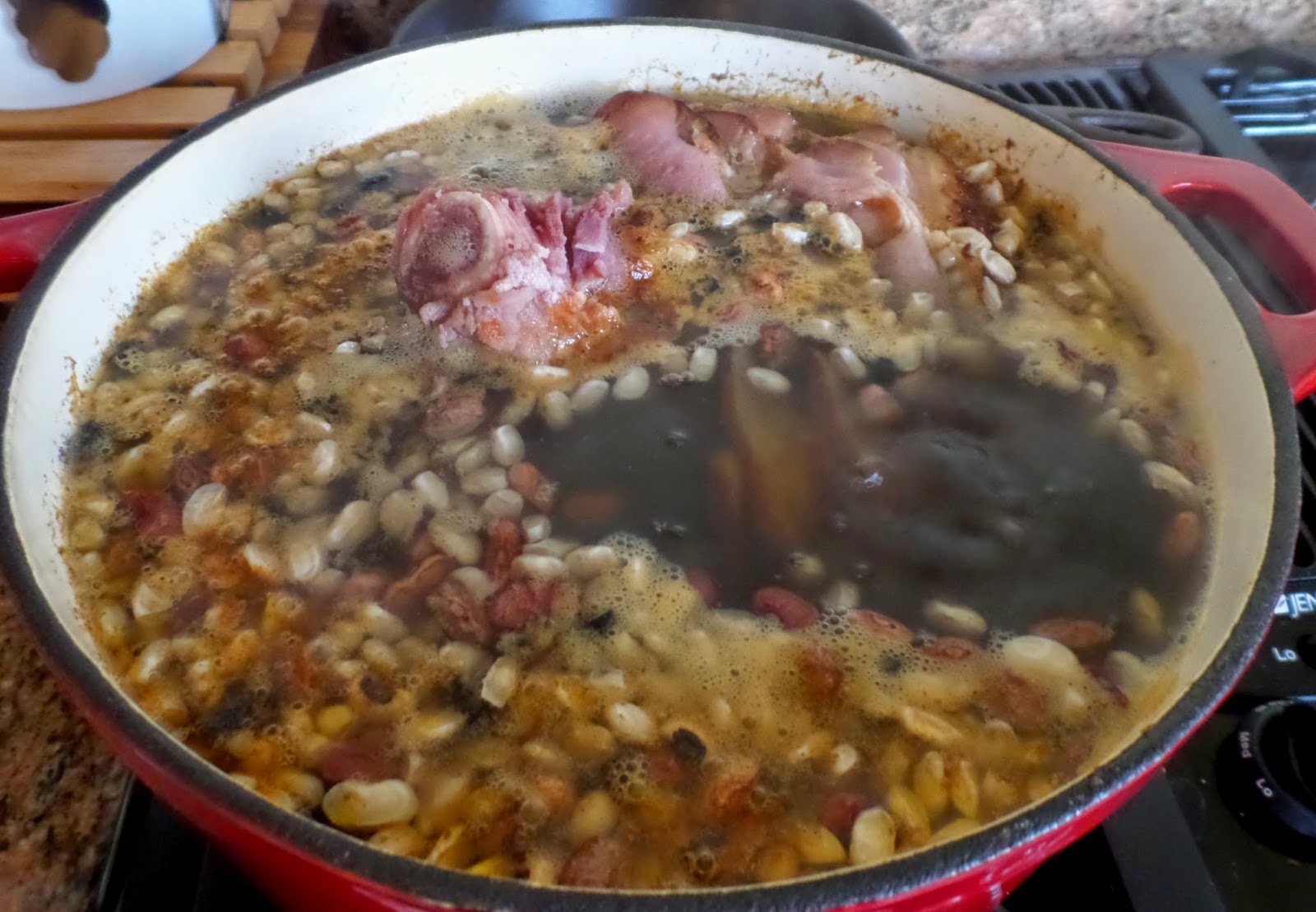 Shenandoah Gateway Farm HoneyBaked Hambone Soup