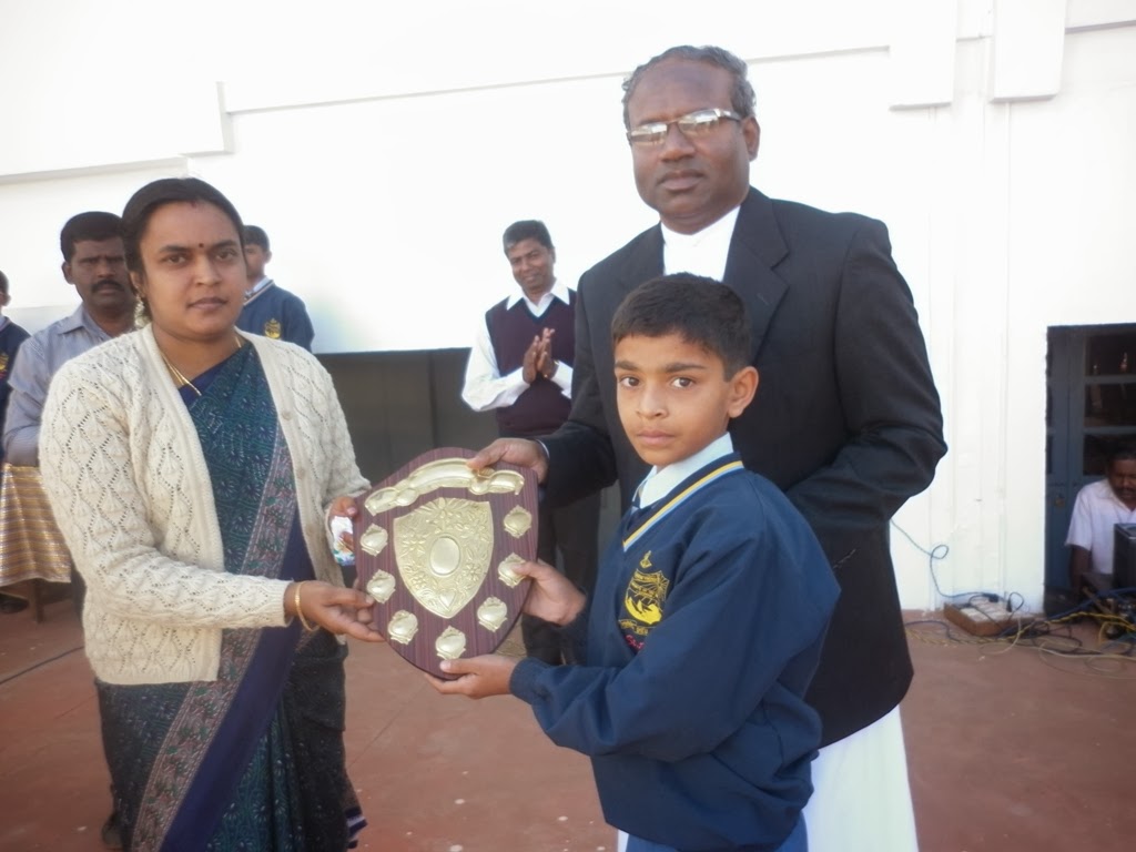 Prize Distribution Function in Your School india