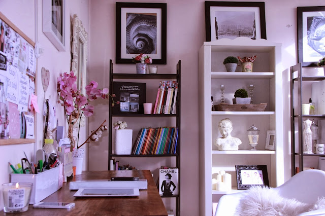 Decoração home office romântico e shabby chic da blogueira. Blog Achados de Decoração