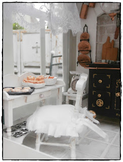 Shabby Dollhouse: Backen für Weihnachten.....