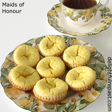 Maids of Honour - Traditional English Tarts (tartelettes) / www.delightfulrepast.com