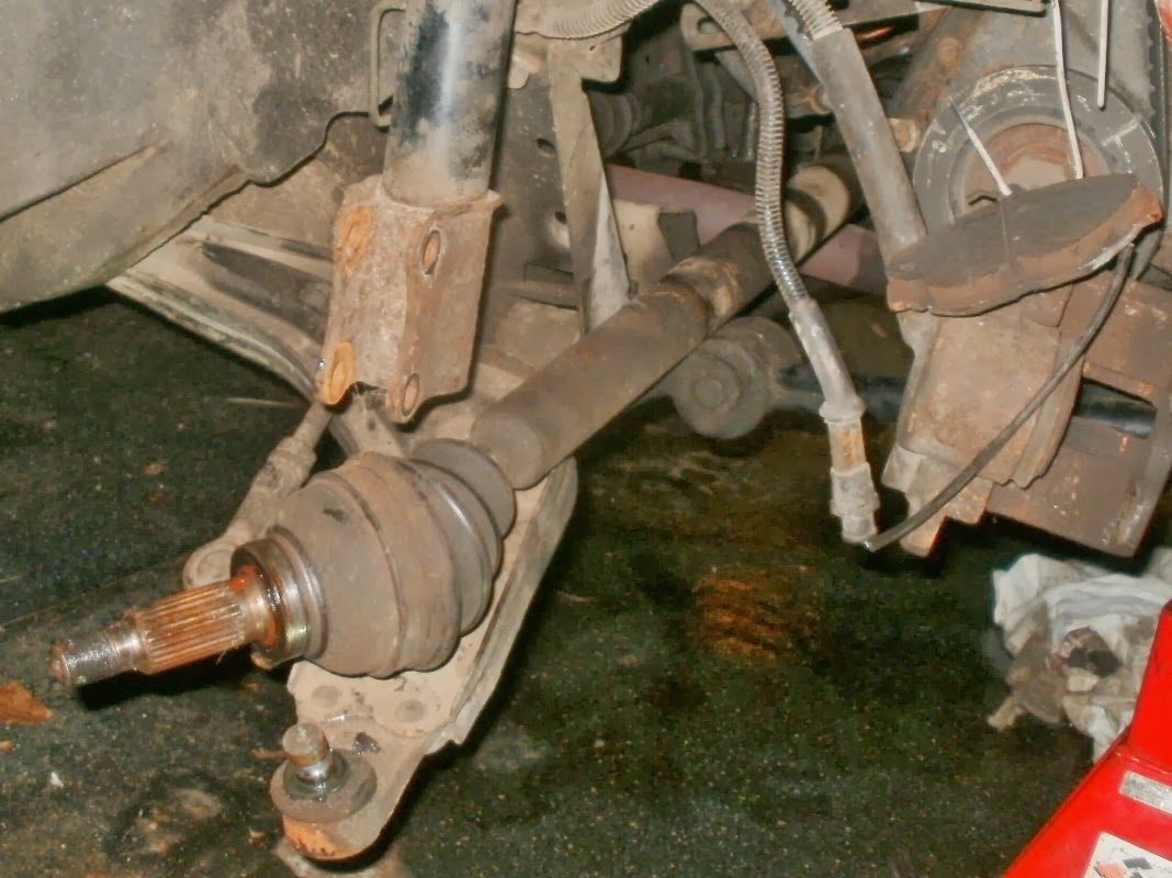 RustyDaytrips.nl Maestro wheel bearing change and stripped engine