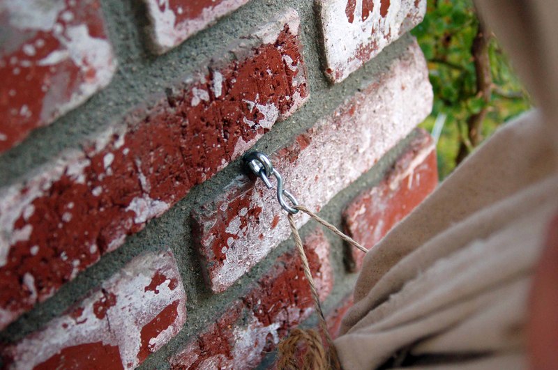 Brick Laminate Picture Brick Hooks