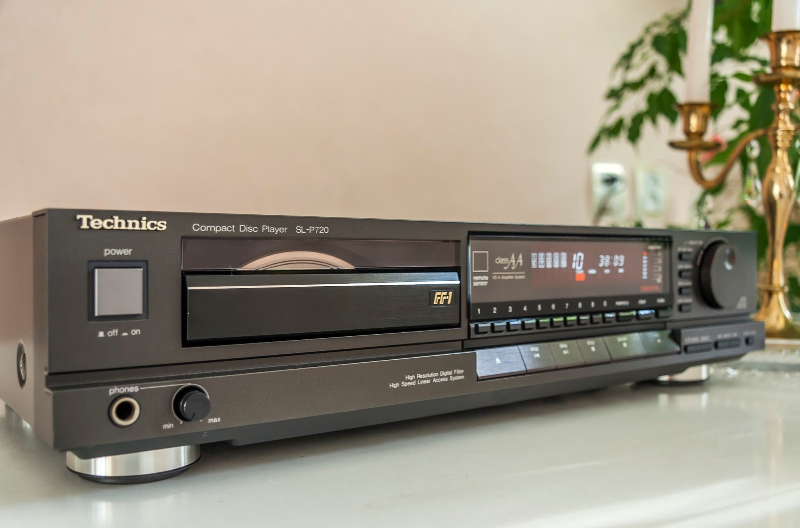 Golden Age Of Audio Technics SLP720 Classic CDPlayer