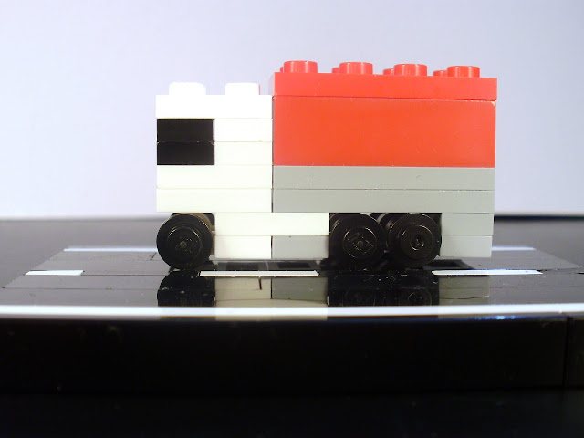 MOC LEGO camião em micro escala