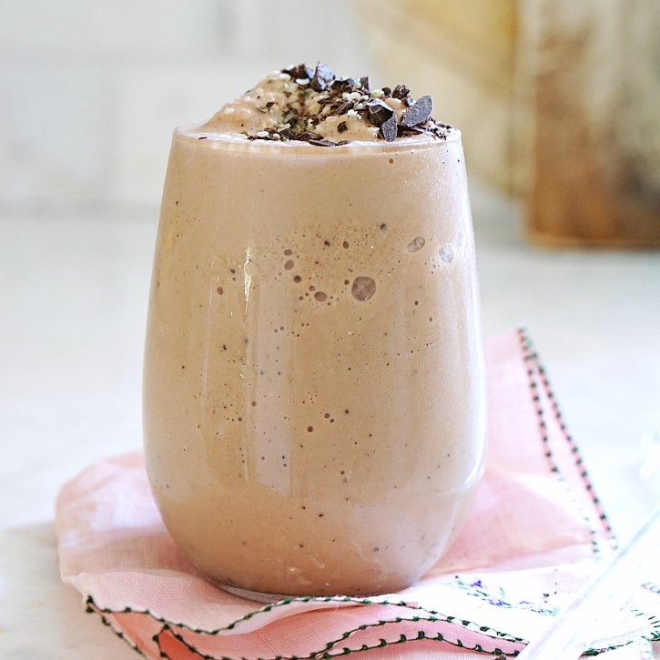 Maca smoothie recipe Creamy maca smoothie with chocolate and banana.
