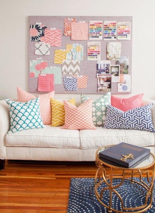 sofa con cojines
