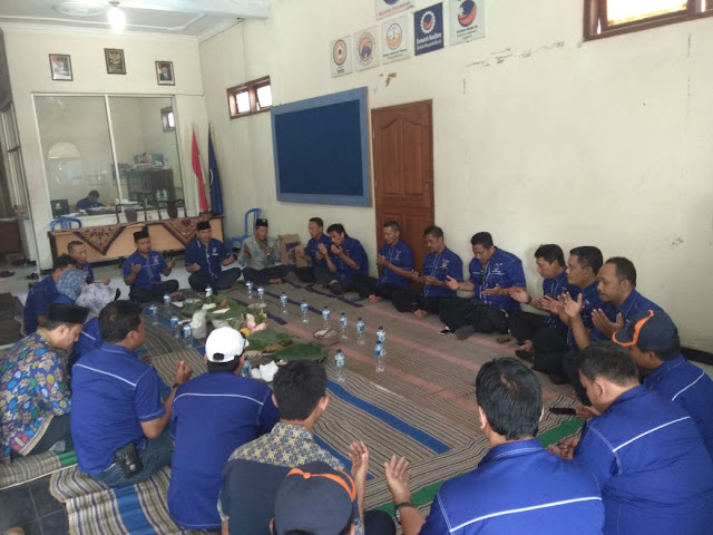Sebelum Daftar ke KPU, Nasdem Jepara Gelar Selametan 1 WhatsApp%2BImage%2B2017 10 13%2Bat%2B14.48.57