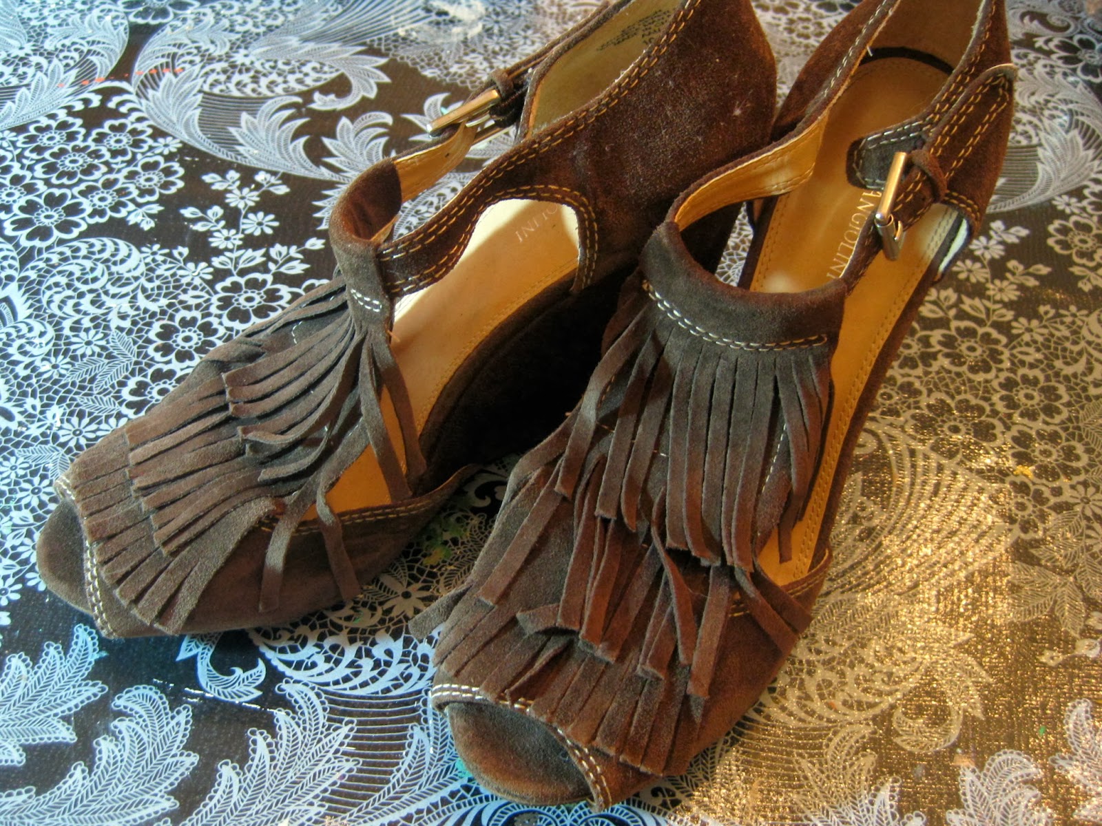 Cassie Stephens DIY Gold Leaf Fringe Shoes