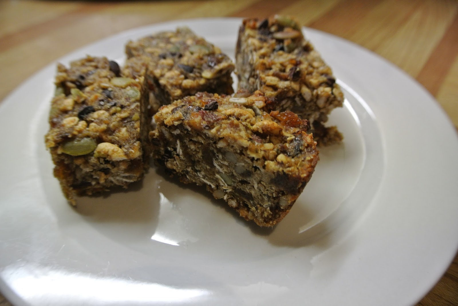 may blossom: wheat, nut & dairy-free muesli bars with raw cacao