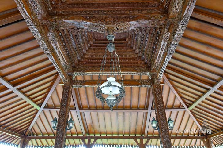taman legenda keong emas tmii jakarta
