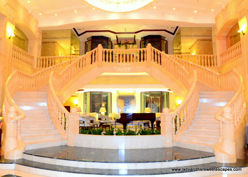 Valentine's Date Night at Carlton Palace Hotel | Lady & her Sweet Escapes