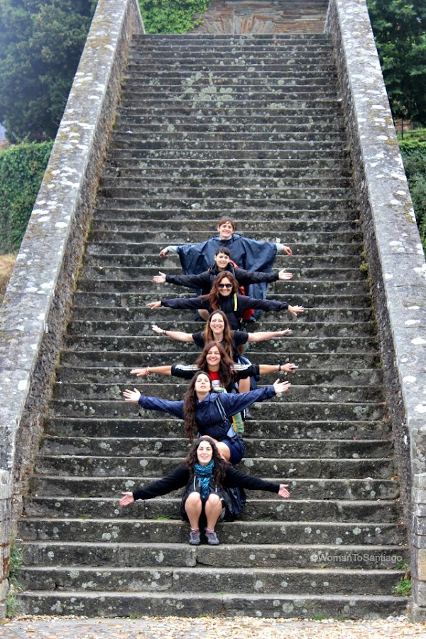 portomarin-escalinata-taller-del-camino-de-santiago-womantosantiago.jpg