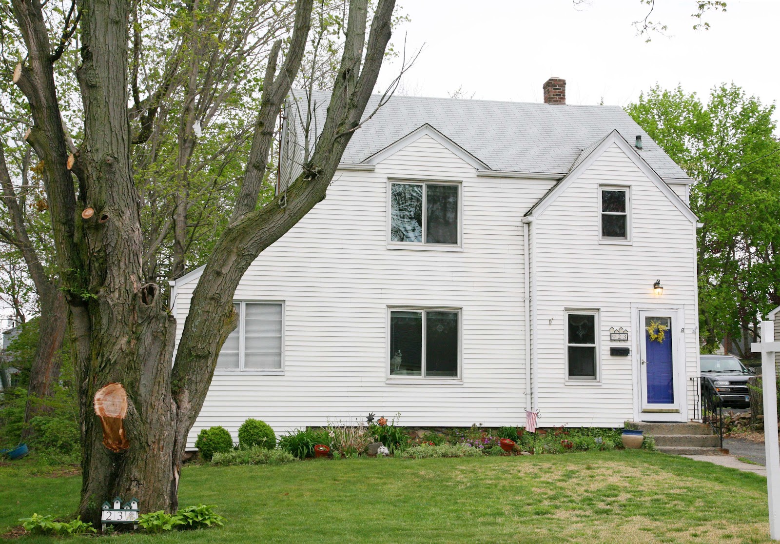 White Door Group Just Listed! 23 Morris Ave in Bristol