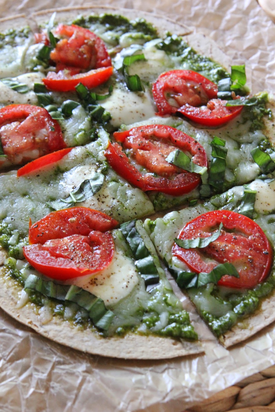 carmen's kitch White Pizza with Tomato & Basil
