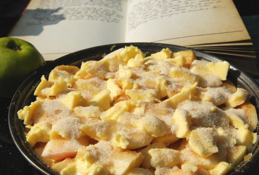 Pauline à la crème anglaise: My British take on French Tarte Tatin