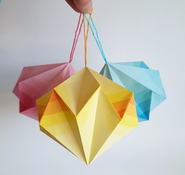 Make these cute origami paper baubles!