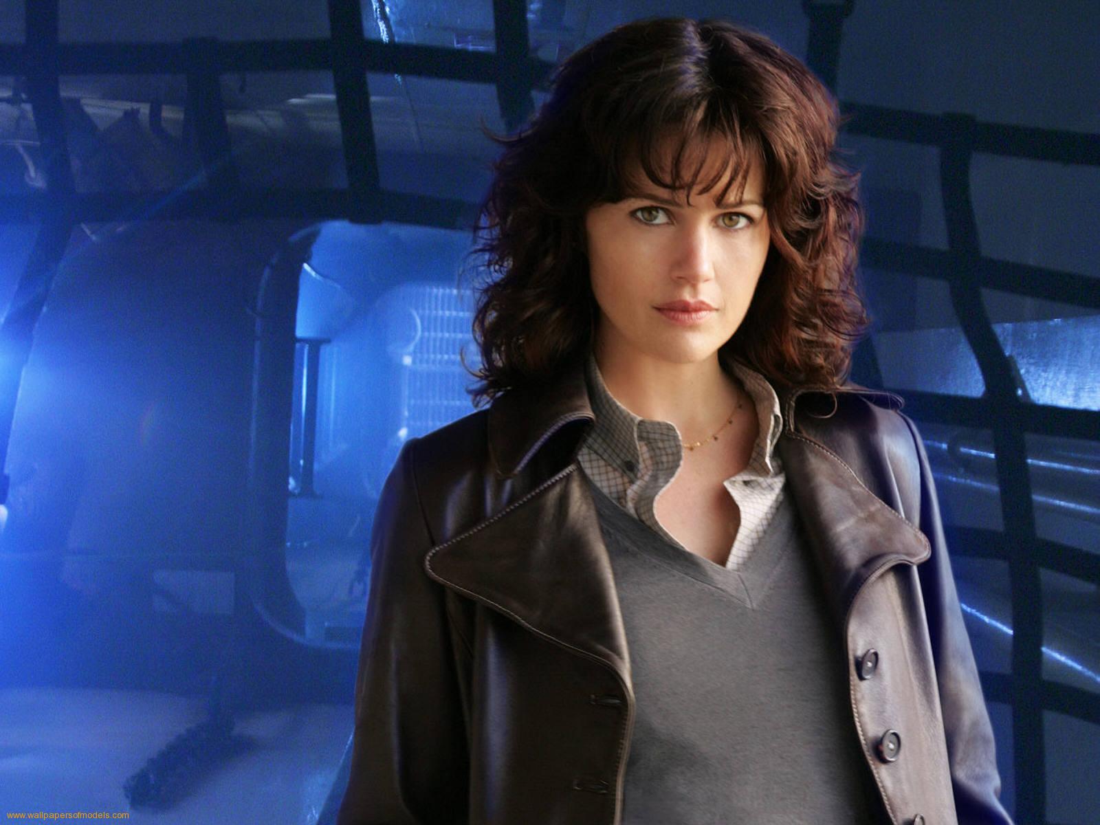 Carla Gugino Wallpapers