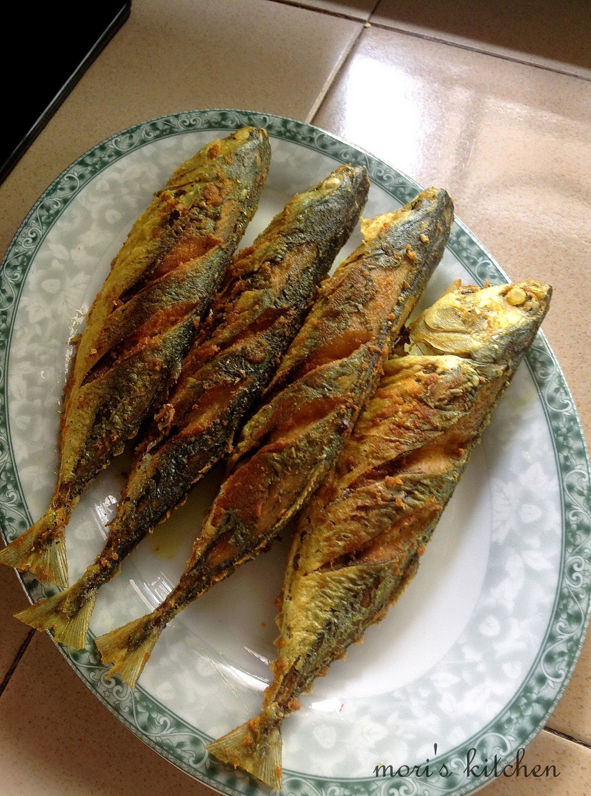 Mori's Kitchen: Ikan Kembung masak Sambal Kering